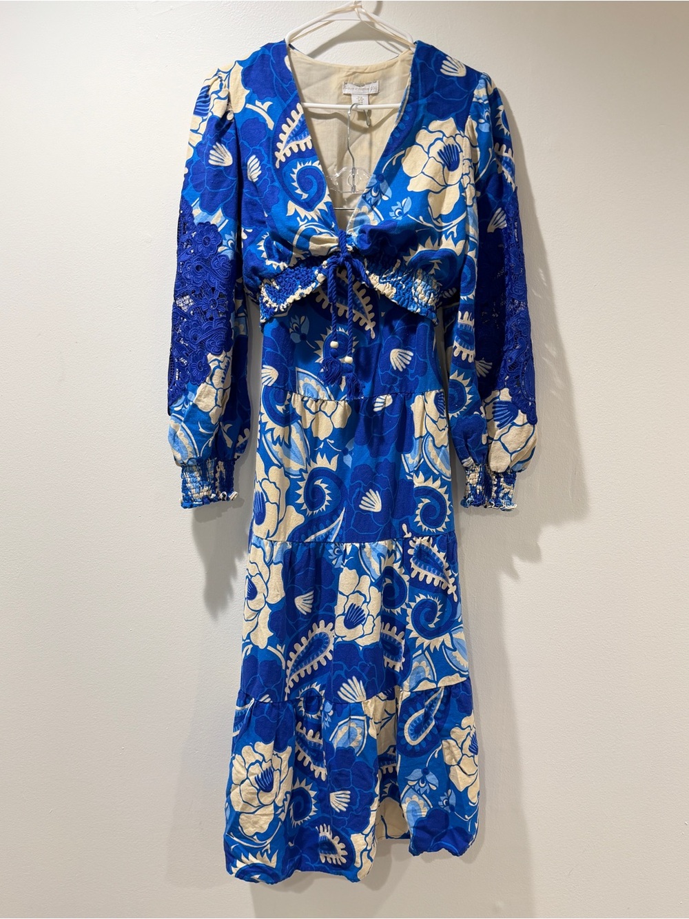 House of Harlow Blue Floral 2 Piece Vacation Ensemble - size Medium